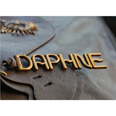 Женская сумка в ретро стиле с трендовым обвесом Экспорт Daphn*e