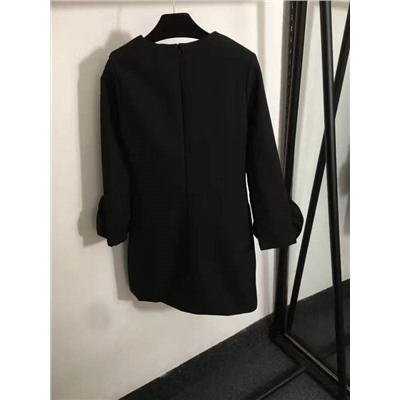 Женское платье с длинным рукавом и объемными цветами на манжетах  Valentin*o