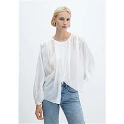 Blusa detalles fruncidos