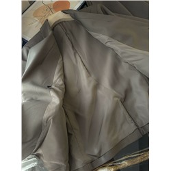 Брючный костюм отличного качества