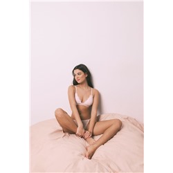 Tanga encaje floral rosa