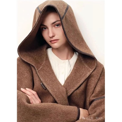 Женское пальто  Fabriqu*e