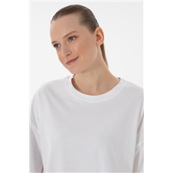 Kadın Beyaz Oversize Bisiklet Yaka Tişört