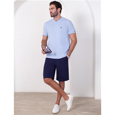 Футболка с V-вырезом из премиального хлопка с эластаном