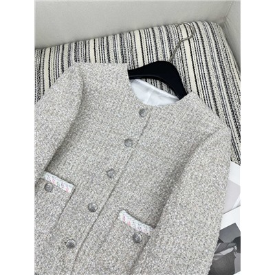 Оригинальное качество Chane*~2024, новый твидовый жакет с круглым вырезом Импортированные материалы YB по индивидуальному заказу, полная оценка за ощущение высокого класса💯 Восстановите внешний вид YB до 1:1, демонстрируя элитную и модную атмосферу