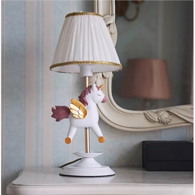 Настольная лампа в детскую комнату