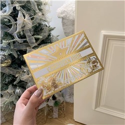 Красивая нарядная косметичка в брендовой подарочной коробке ДИО*Р