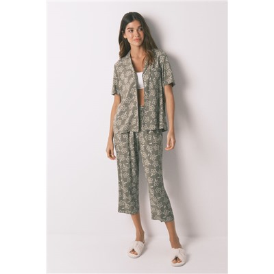 Pijama Capri viscosa flores kaki