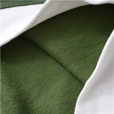 Мужской теплый свитшот Reebo*k с вышитой аппликацией логотипа бренда