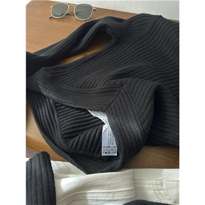 Женская укороченная водолазка с фигурным низом, экспорт  Bershk*a  Цена на бирке 29,99€