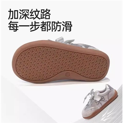 Нежнейшие кроссовки для девочек с атласными шнурками