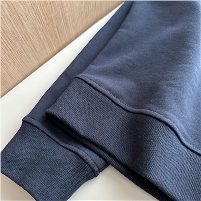 Женская толстовка / свитшот с очень интересными нашивками в ретро стиле Макс Мар*а