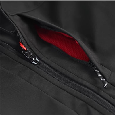 Водонепроницаемая спортивная куртка капюшонная  МАММУ*Т