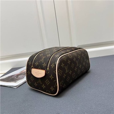 Вместительная и удобная косметичка  Loui*s Vuitto*n