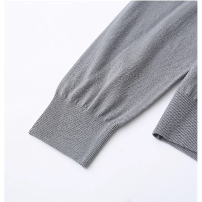 Мужской изысканный вязаный свитер с V-образным вырезом и отворотом