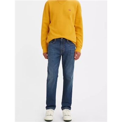 Model is 6'2", Waist 32", Wearing a Size 32 x 32 502™ Taper Fit Men's Jeans