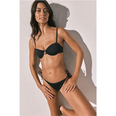 Braga bikini brasileña tiras negra