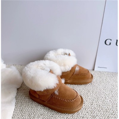 Детские ботинки