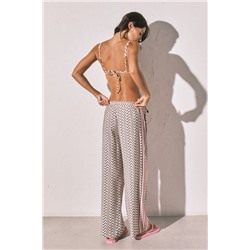 Pantalón largo estampado geométrico