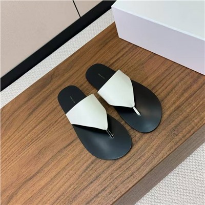 Женские шлепки через палец на плоской подошве  ЗЕ РО*У