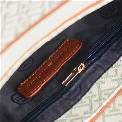 Сумка-мессенджер с цветочным узором сбоку на плече ТОММИ ХИЛФИГЕ*Р