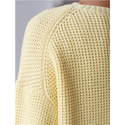 Укороченный джемпер с широкими рукавами рельефной вязки из хлопка с акрилом