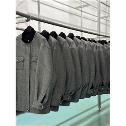 Женская куртка -бомбер из смесовой шерсти