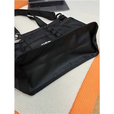 Большая вместительная сумка-тоут  The Nort*h Fac*e   Модель унисекс