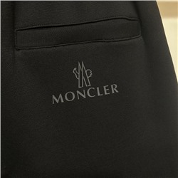 Костюм. Mon  L ширина плеч 46 обхват груди 110 длина 69 длина рукава 63 L обхват талии 74 длина брюк 99