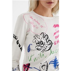 Camiseta algodón garabatos y frases