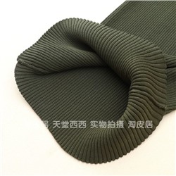 Платье экспорт в трендовой длине миди  в военном зелёном цвете