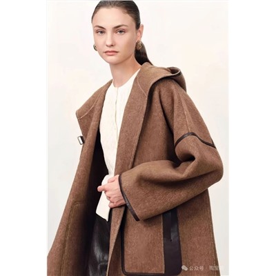 Женское пальто  Fabriqu*e