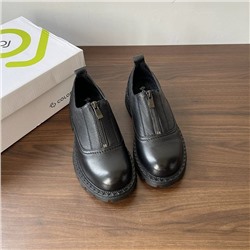 Женские кожаные туфли