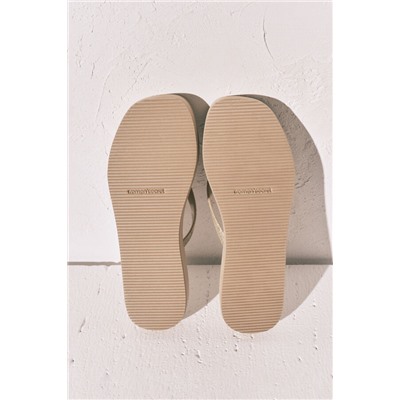 Chanclas efecto esparto brillo