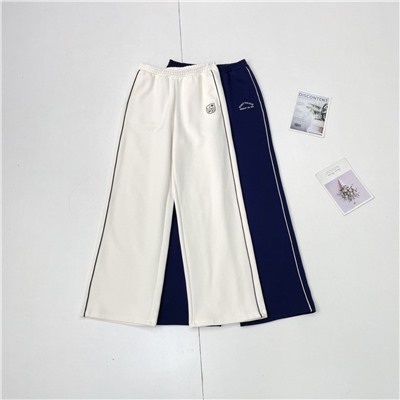 Женские трикотажные штаны с карманами в боковом шве  МАА*Г