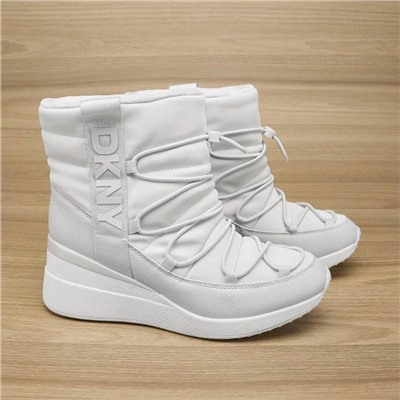 Женские зимние сапоги дутики