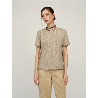 Бежевая футболка