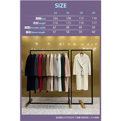 Maxmara . Изготовлен из двухрядной роговой пряжки и гофрированного кашемира. Все изделие сшито вручную. Ткань: 100% кашемир. Распродажа  оригинальный сингл