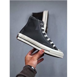 Классические черные кеды C*onverse 1970-х годов с высоким берцем и замшевой кожей