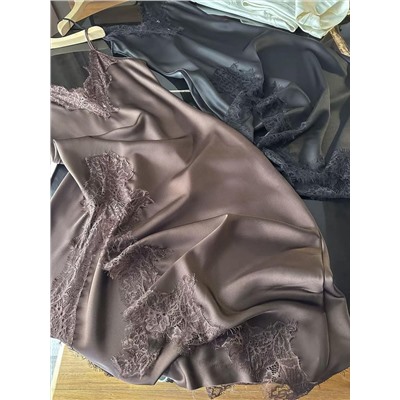 Женское атласное платье комбинация  с асимметричным разрезом спереди, кружевной отделкой и V-образным вырезом (2 цвета)  ЗАР*А