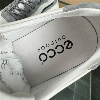 Кроссовки ECC*O