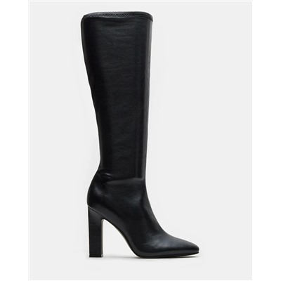 EXCLUSIVE Aria Black