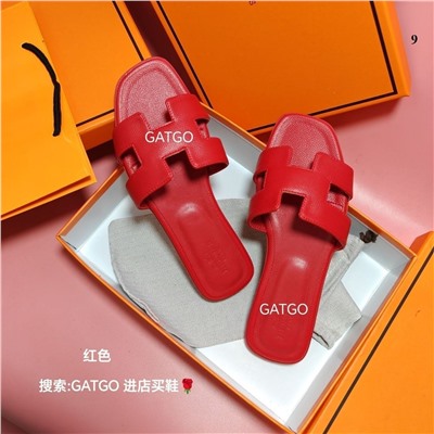 Летние сандали на плоской подошве