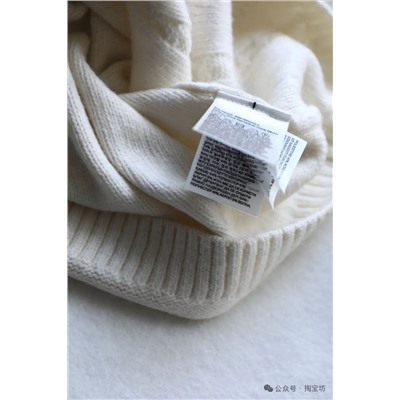 Вязаный свитер средней длины Н*М