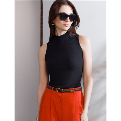 Топ из трикотажа в широкий рубчик