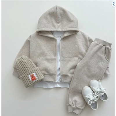 Тонкий костюм для мальчиков и девочек