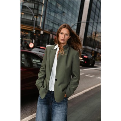 STRAIGHT BLAZER WITH SHOULDER PADS