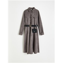 Kleid mit dekorativem Gürtel