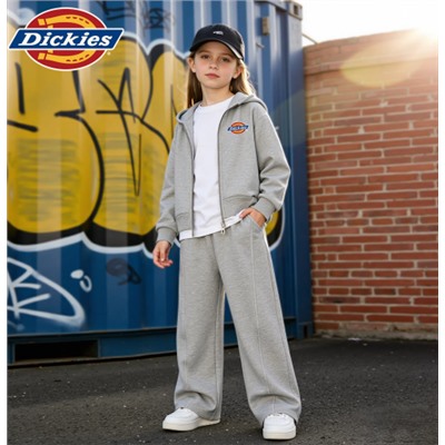 Костюм для мальчиков и девочек. Материал: 57% хлопок, 43% полиэстер