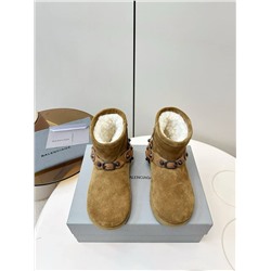 Угги БАЛЕНСИАГ*А